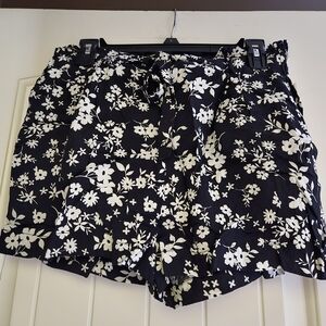 Ambiance Black and White Floral High Waist Shorts NWOT.